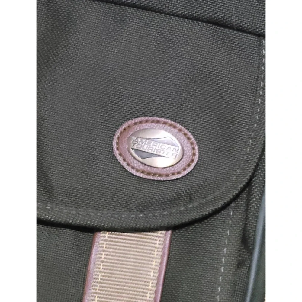 American Tourister Olive Canvas Cordura Shoulder Bag & Matching Hang Garment Bag